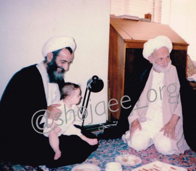 بسم الله الرحمن الرحیم -- السلام علیکما یا اولیاء الله و رحمه الله و برکاته . حضرت آیت الله بهجت (ره) و آیت الله شجاعی (ره) منزل حضرت استاد تابستان ۱۳۷۳ش تهران خیابان ایران.